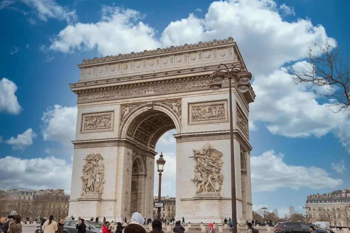 Arc & Luxe Champs-Elysees Paris France
